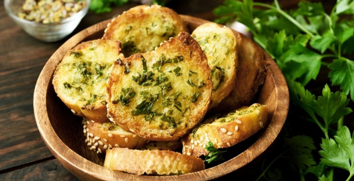 Pão de alho caseiro - Reprodução canva
