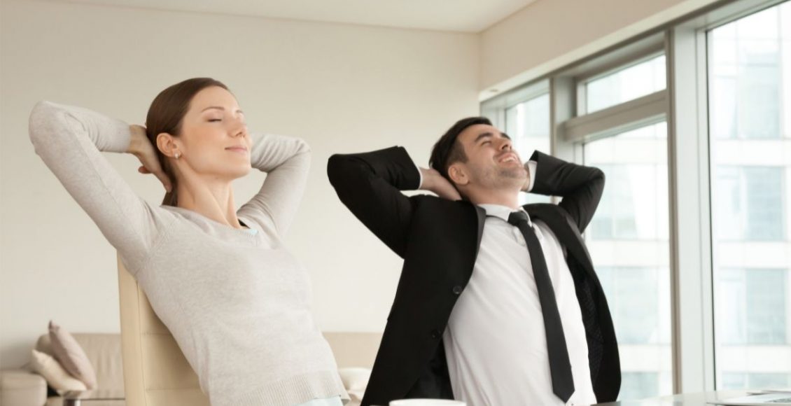 Trabalhar de casa; conheça as 5 dicas para melhorar seu Home Office - Reprodução Canva (2)