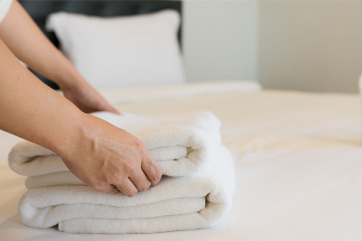 Você sabe lavar as toalhas de algodão do jeito certo Conheça as dicas para deixá-las macias ao toque - Reprodução Canva (2)