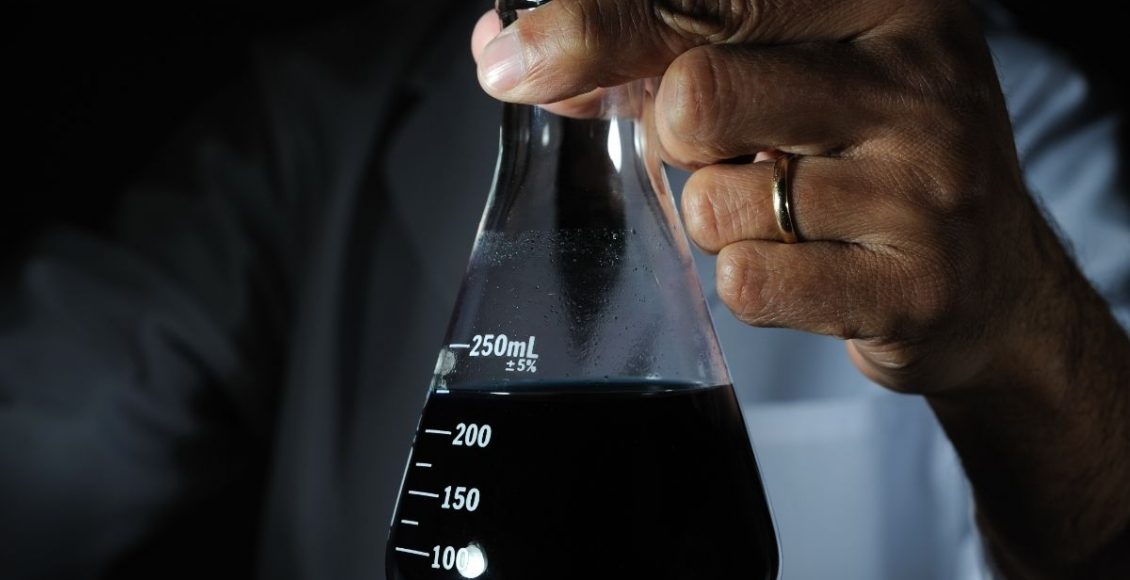 Acabe com pragas de uma vez por todas! Conheça os benefícios da calda de fumo - Reprodução Canva