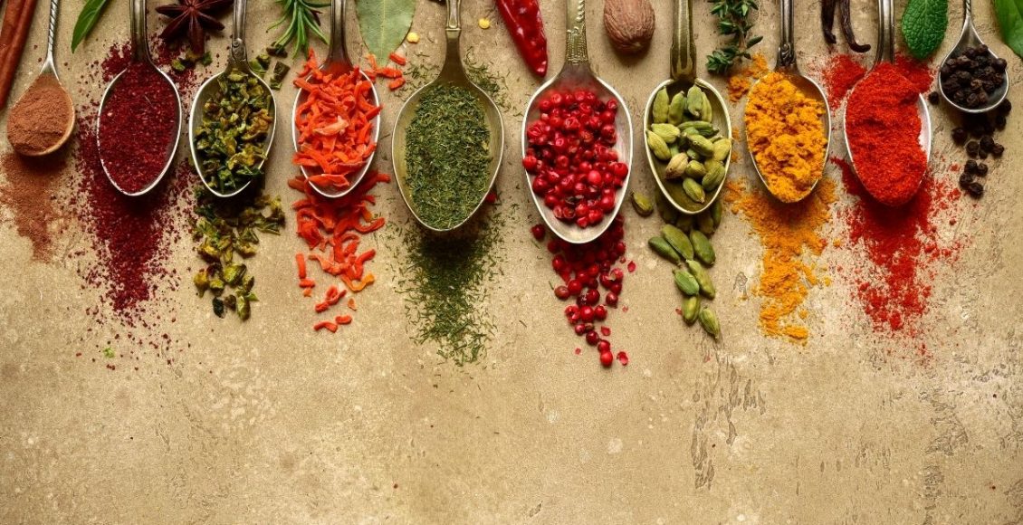 Temperos naturais para comidas - Reprodução: Canva