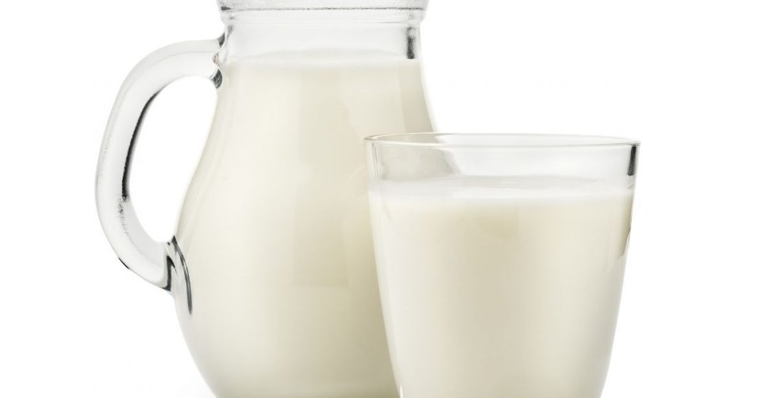 Leite nas plantas Entenda o motivo dessa prática incomum e como usar no seu jardim - Reprodução Canva (2)