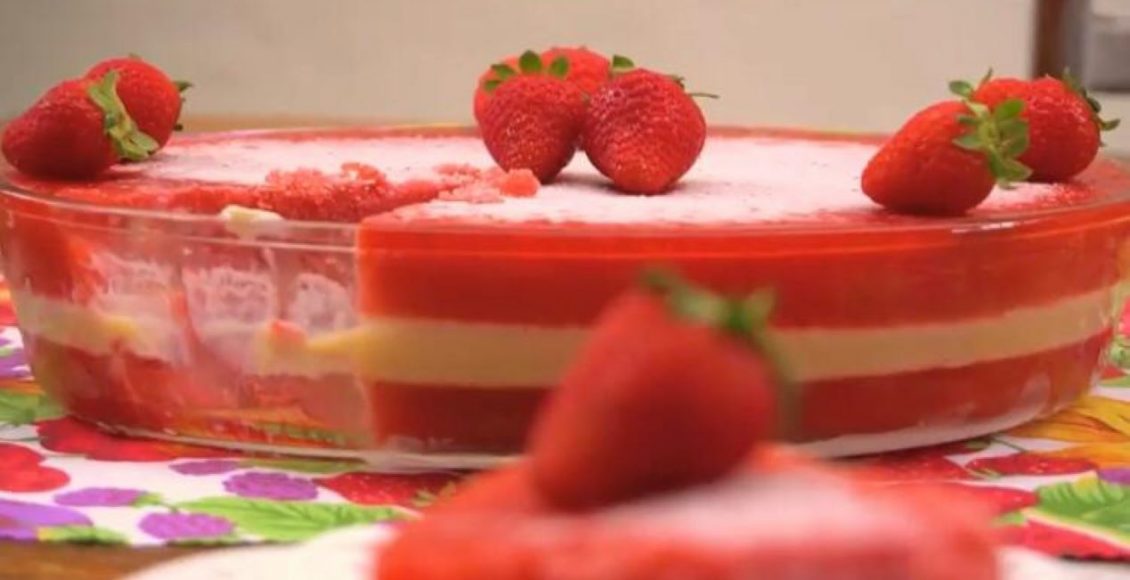 Paleta mexicana na travessa receita deliciosa e prática para degustar no verão - Reprodução Youtube