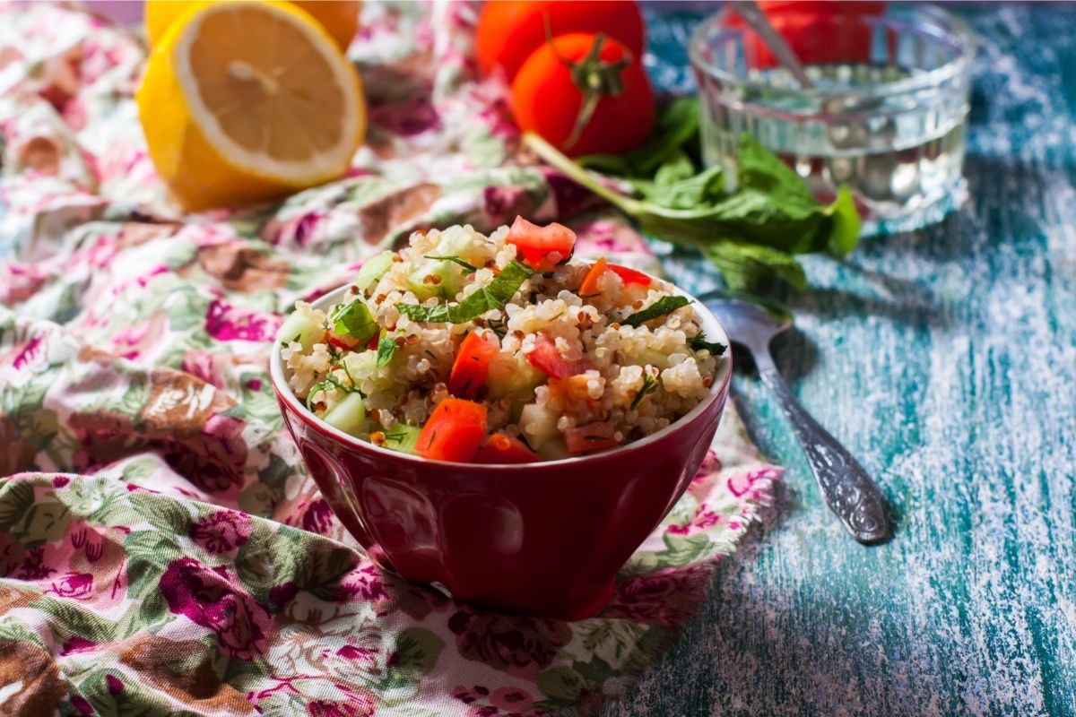 Receita de quinoa à primavera! Prepare um almoço saudável em uma panela - Reprodução Canva (1)
