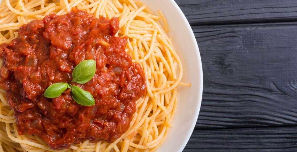 Vegano não come só salada! Receita de macarronada extravagante para fazer no domingo - Reprodução Canva
