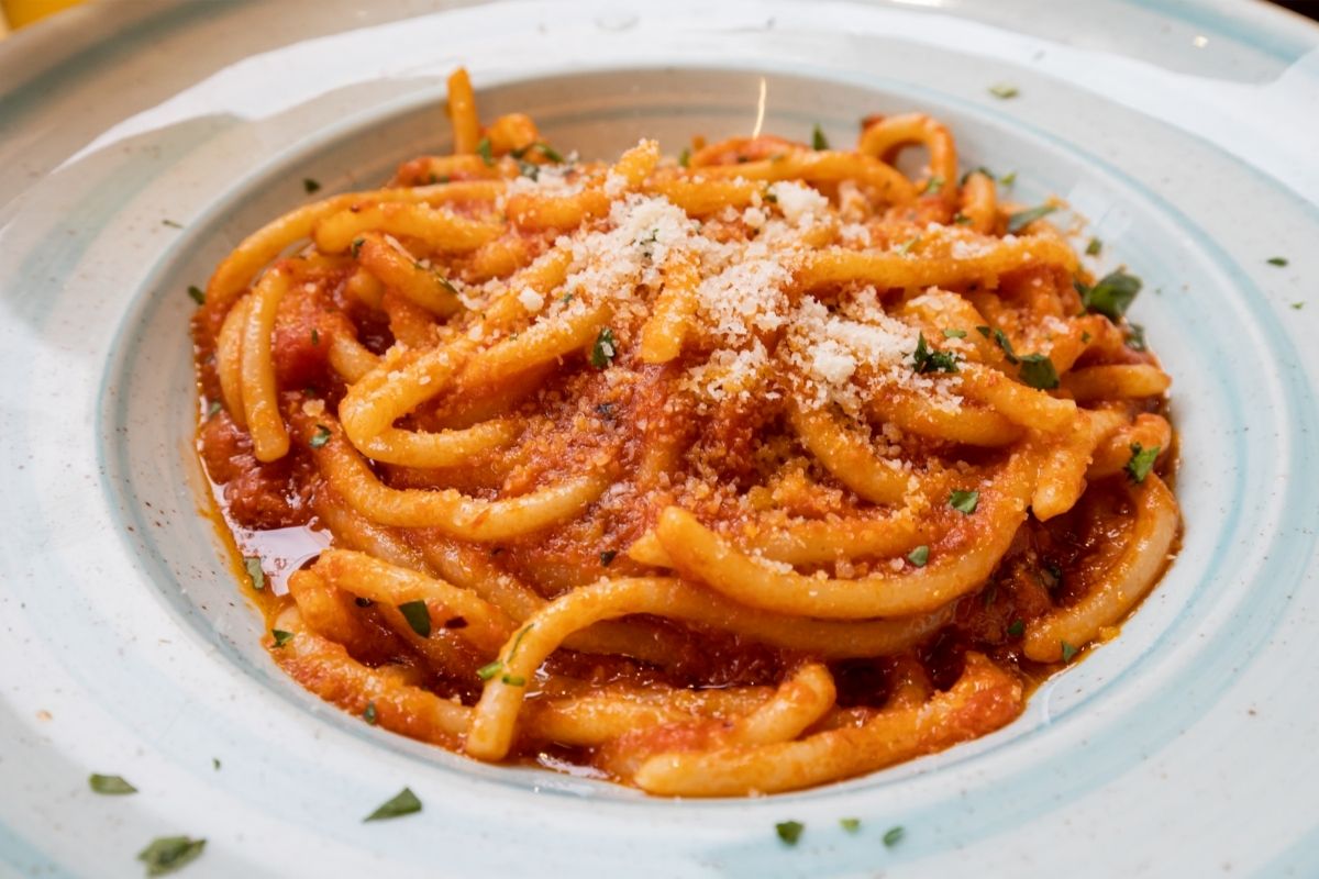 Vegano não come só salada! Receita de macarronada extravagante para fazer no domingo - Reprodução Canva (2)