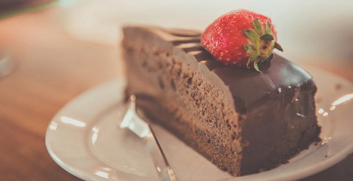 Bolo de chocolate com 2 ingredientes (Foto: Reprodução/Pixabay)