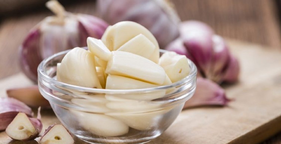 Tempero de alho caseiro (Foto: Canva/Reprodução)