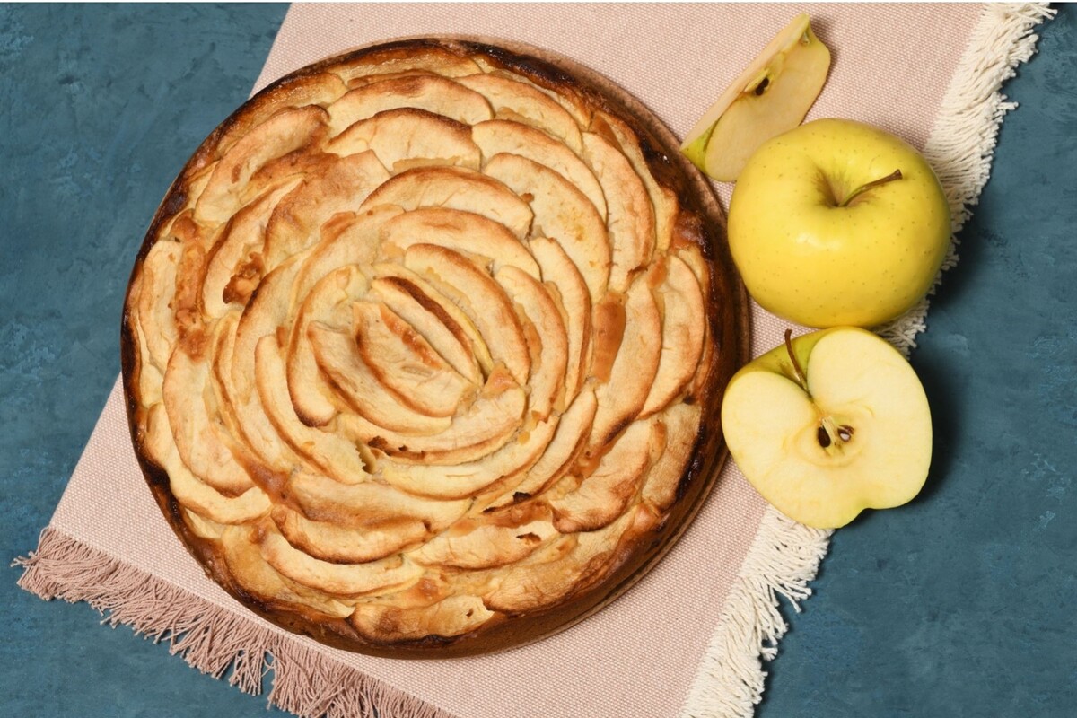 Bolo de maçã de liquidificador: saiba como preparar essa deliciosa receita - Reprodução Canva
