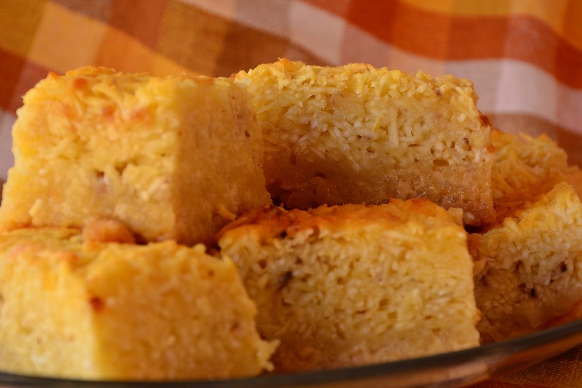 bolo de mandioca - Reprodução Canva