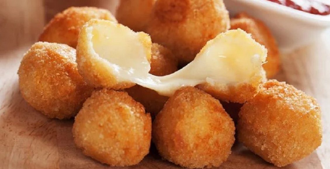 Bolinha de queijo: apenas 3 ingredientes (Foto: Reprodução/Tudo Gostoso)