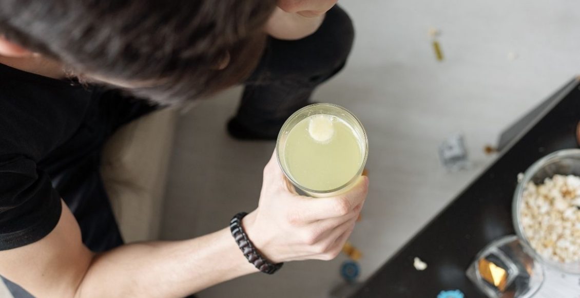 Como curar ressaca - reprodução: Canva