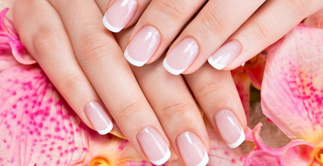 Confira aqui, 3 passos para manter as unhas, sempre saudáveis. Reprodução: canva