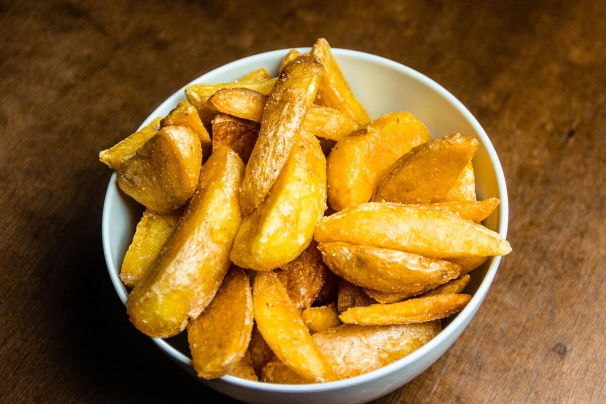 Batata doce na air fryer: leia a receita desse acompanhamento delicioso e saudável - Fonte Canva
