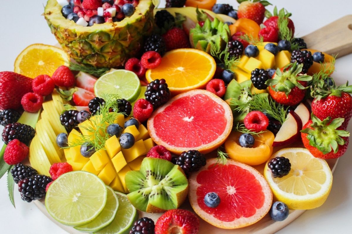Conheça a fruta que tem mais vitamina C do que a laranja e o limão - Reprodução Canva