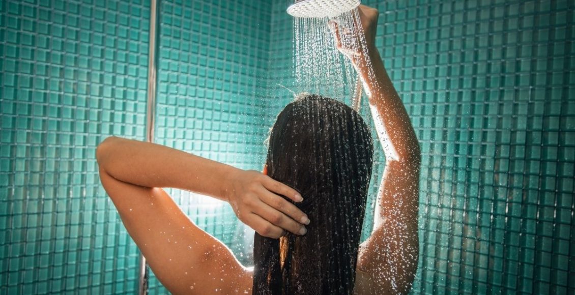 Conheça aqui o box de banheiro até o teto, um novo conceito em arquitetura. Reprodução: canva