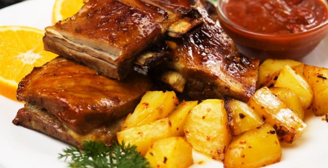 Costelinha suína com vinho e barbecue receita fácil e super elegante - By Canva