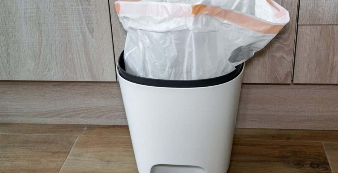 Como tirar o mau cheiro do lixo da cozinha 3 formas simples e baratas - Reprodução Canva