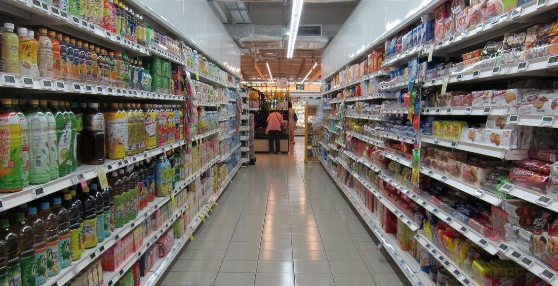 Economia no mercado - Reprodução Canva