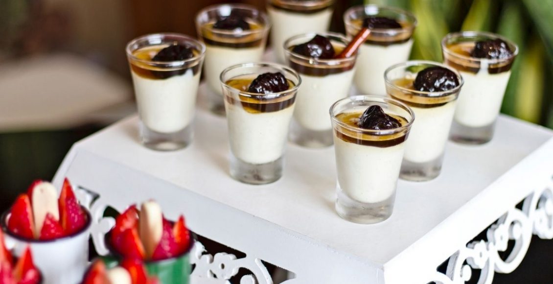 Manjar branco com ameixas receita fácil com apenas 4 ingredientes - Imagem Canva