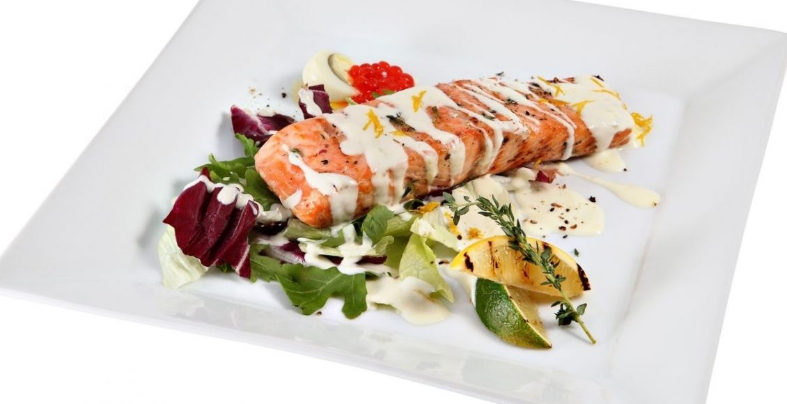 Salmão ao molho branco receita chiquérrima e deliciosa, confira - Reprodução Canva
