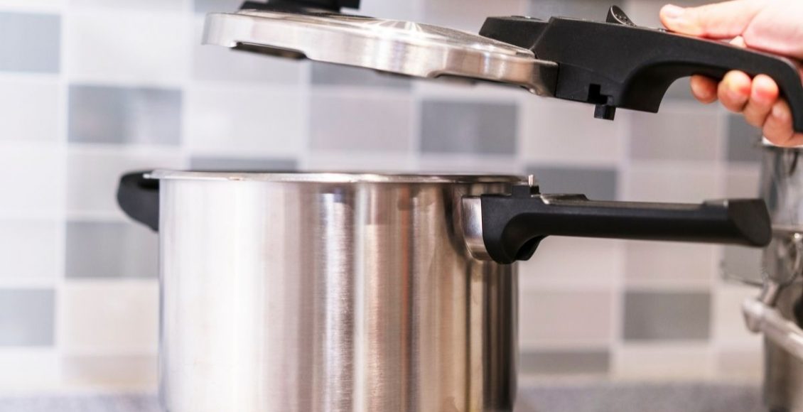 Acidentes com panela de pressão: os cuidados que você deve ter Reprodução: canva