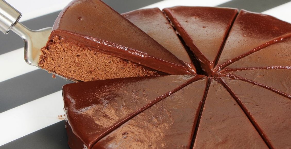 bolo de chocolate com cerveja preta - Reprodução Canva