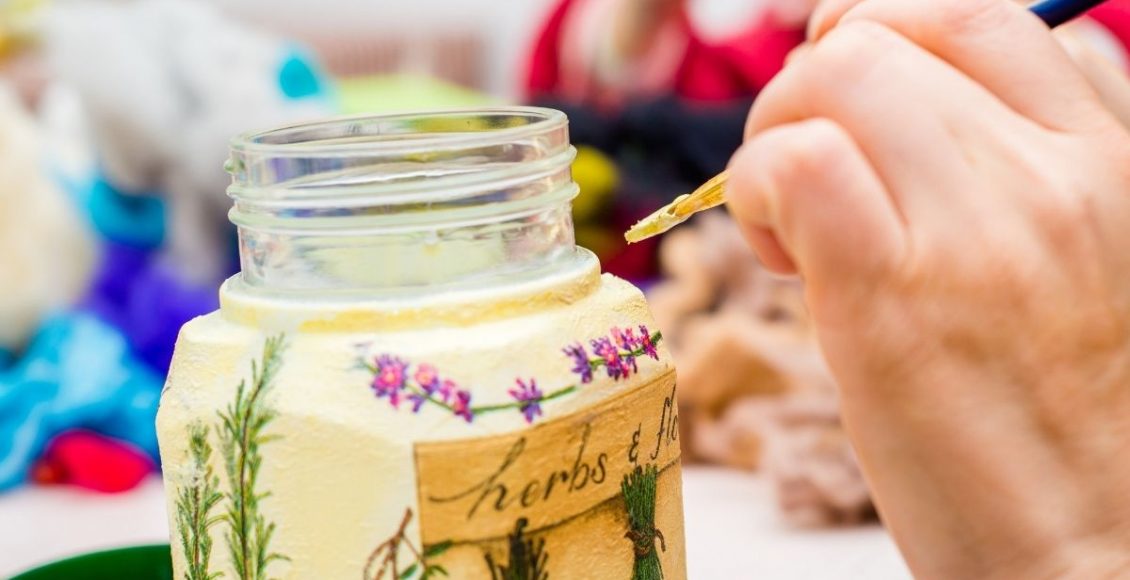 cola caseira para artesanato - Reprodução Canva