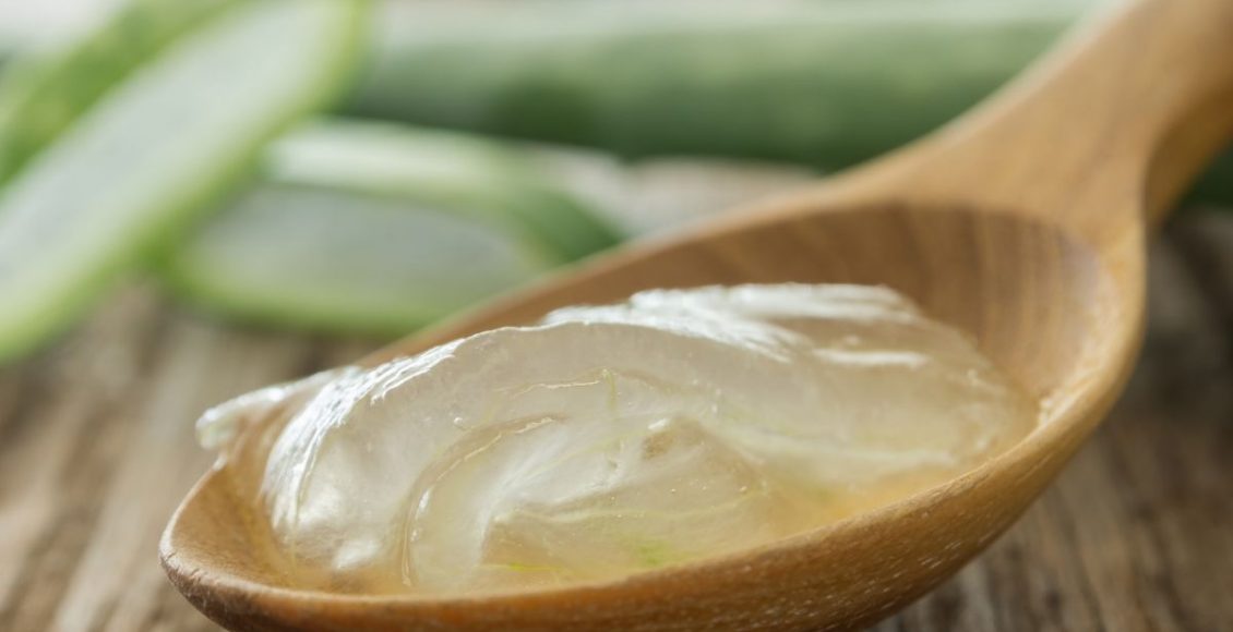 gel de babosa no cabelo - canva