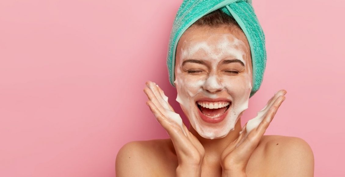 Uso da maquiagem diariamente: saiba dos cuidados necessários - pixabay