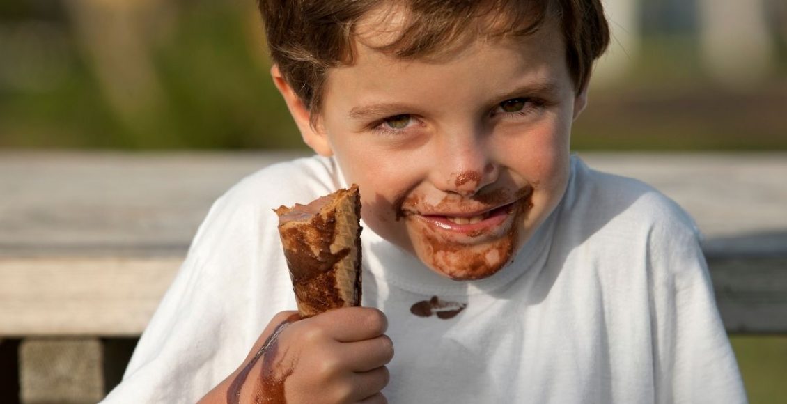 tirar mancha de sorvete das roupas - Reprodução Canva