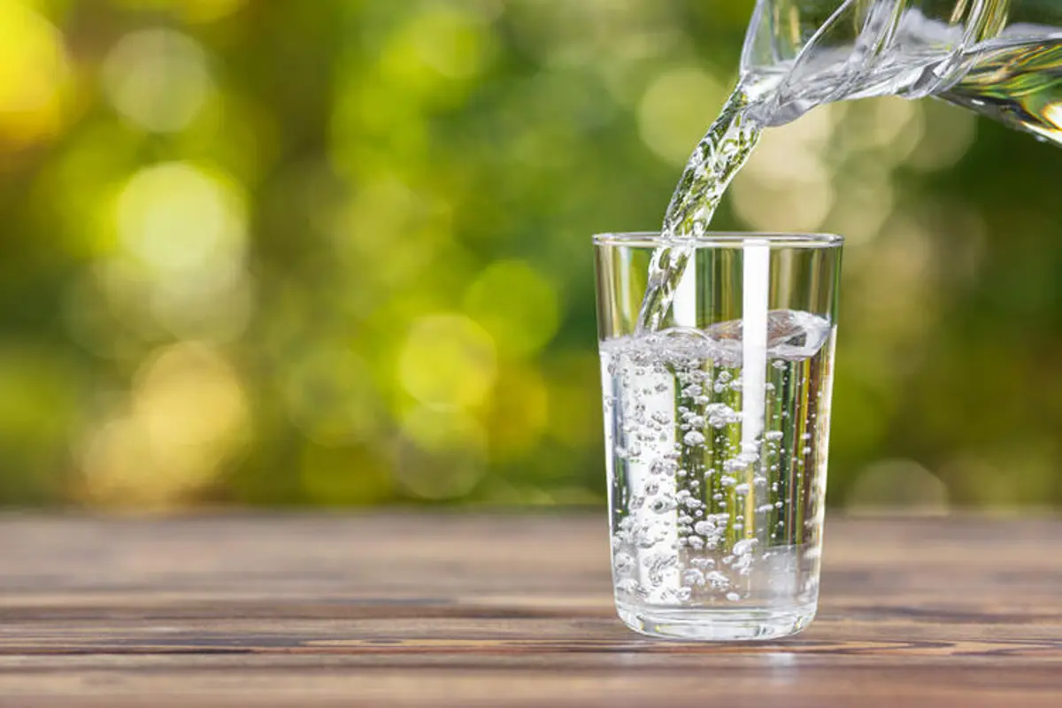 Beber água: confira os benefícios de ingerir ao menos 2L por dia