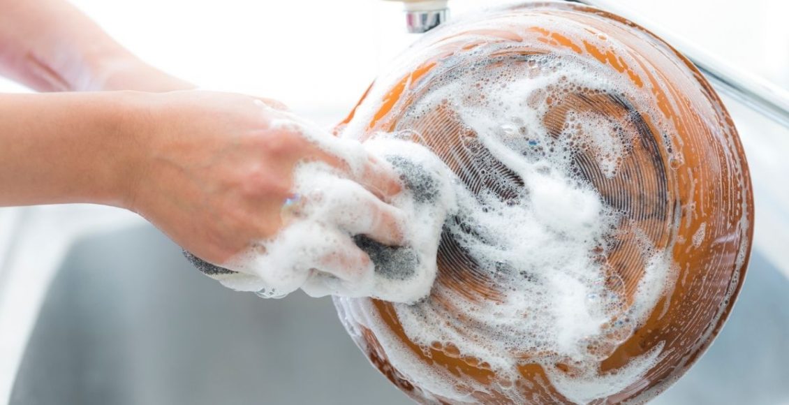 Pasta de sabão caseira que deixa o alumínio brilhando muito. Reprodução: canva