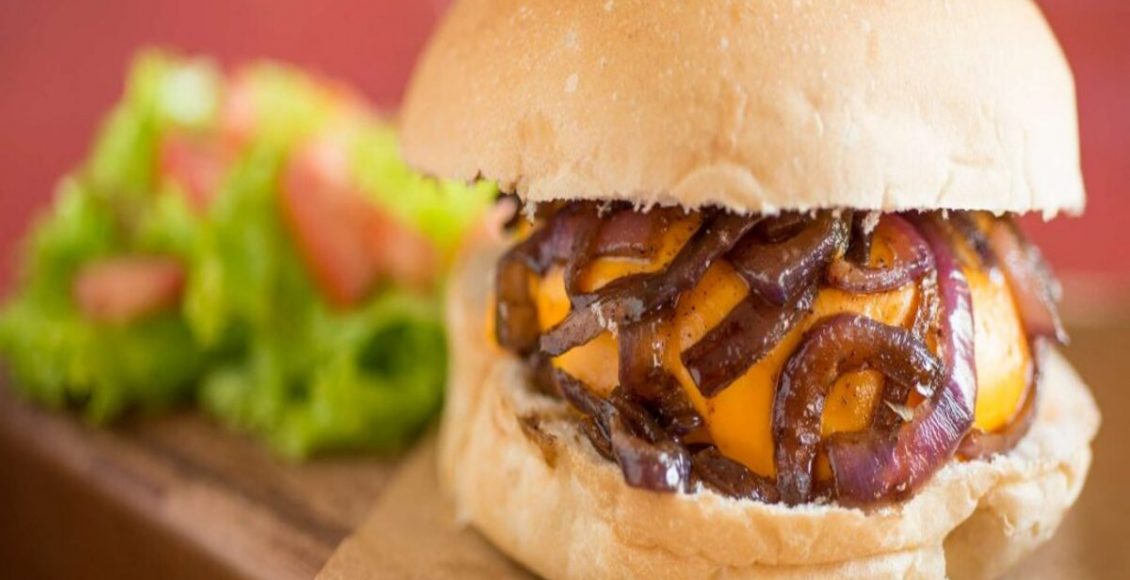 Receita de Cebola caramelizada para hambúrguer: veja a receita mais fácil do mundo! - Fonte: Pixabay
