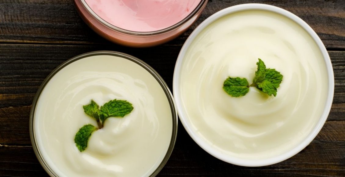 Aprenda a fazer um delicioso molho de iogurte para salada agora mesmo - reprodução: Canva