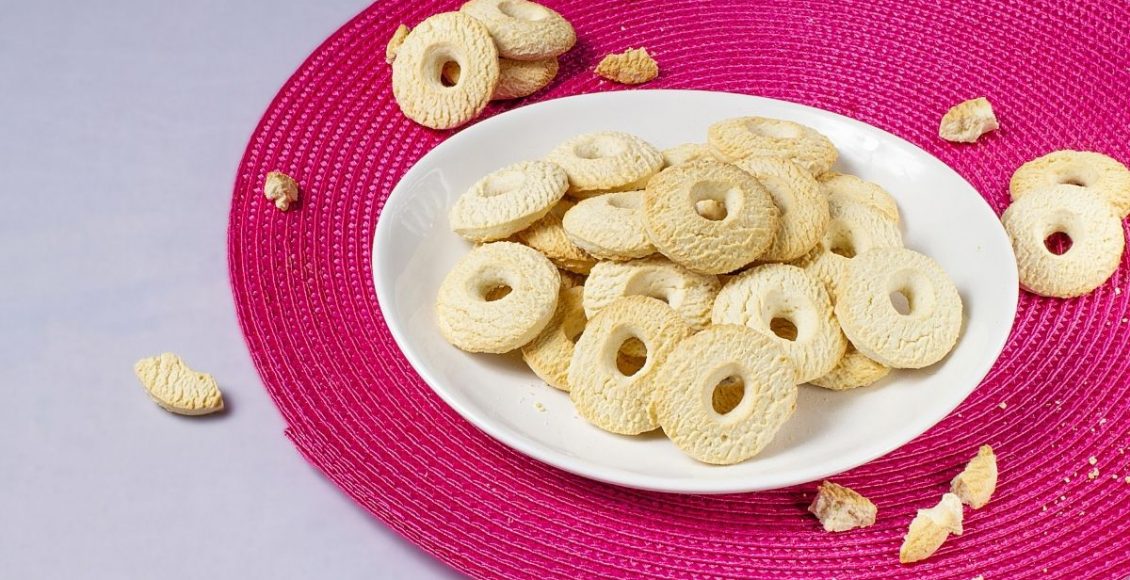 Sequilhos de leite condensado caseiro receita que derrete na boca - Reprodução Canva