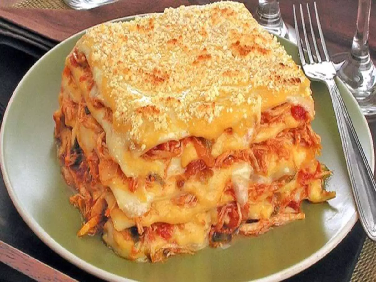 Lasanha de frango molhadinha e cremosa - receita prática e deliciosa. Fonte: Pixabay