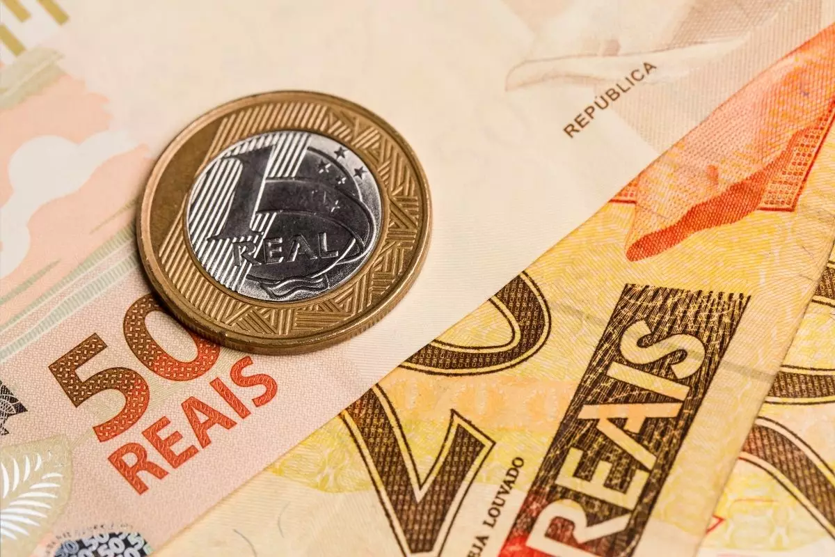 Auxílio Brasil - Reprodução Canva