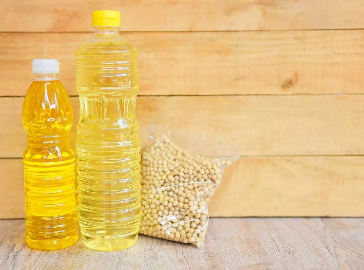 Dicas de como reutlizar o óleo de cozinha (Foto: Canva)