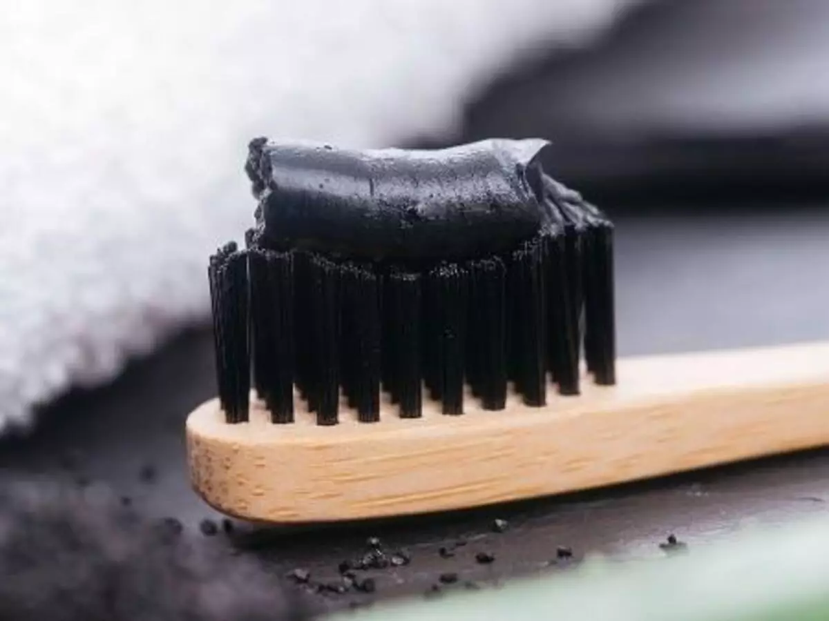 Como fazer pasta de dente com carvão aditivado em casa passo a passo - Fonte: Pixabay