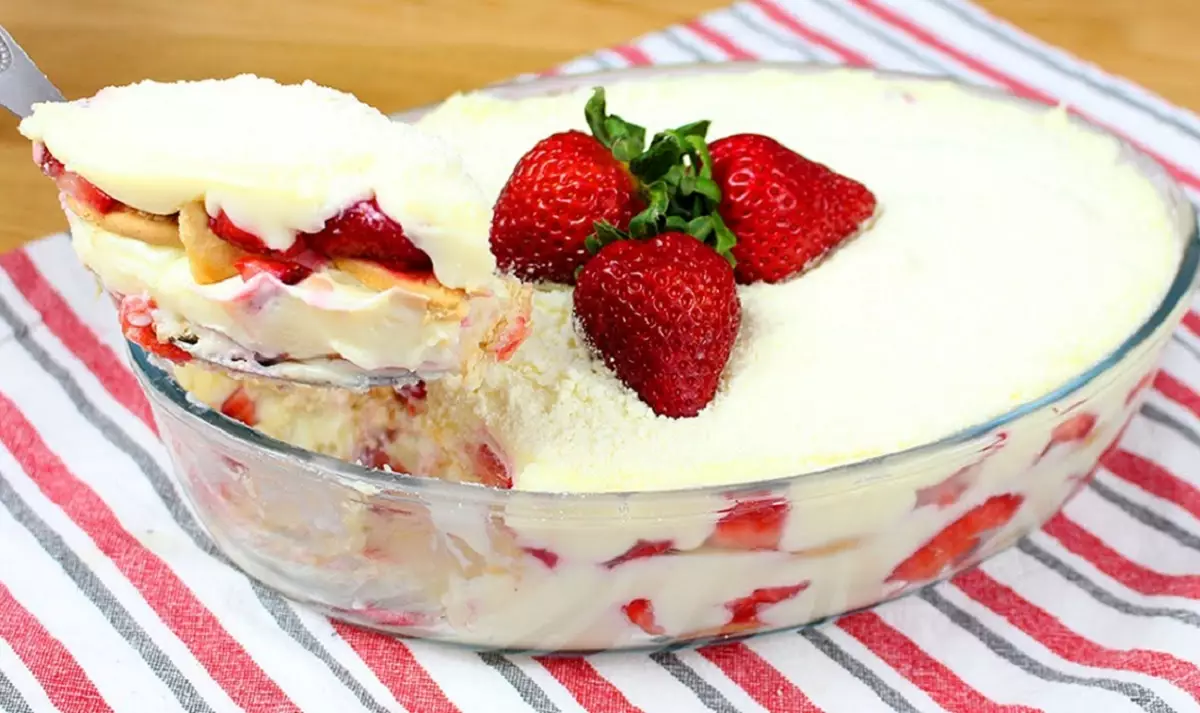 Pavê de leite ninho com morango (Foto: Reprodução/Canva)