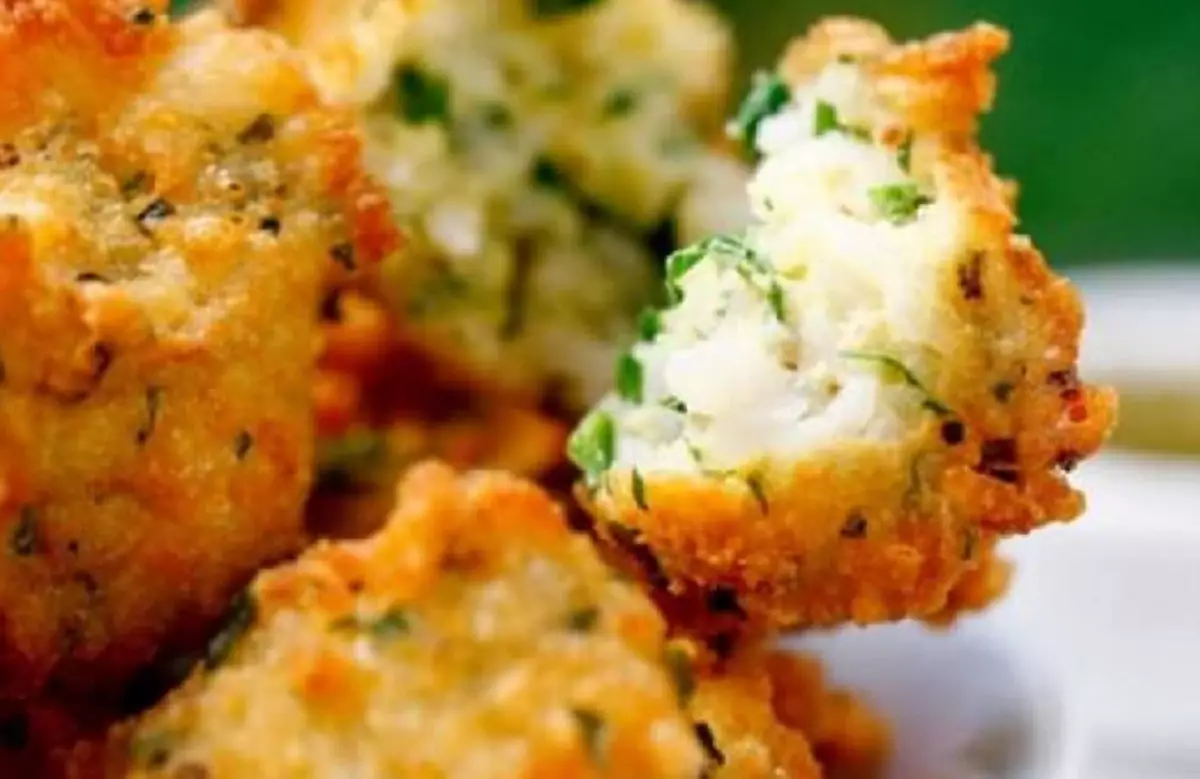 Como fazer bolinho de arroz (Foto: Canva)