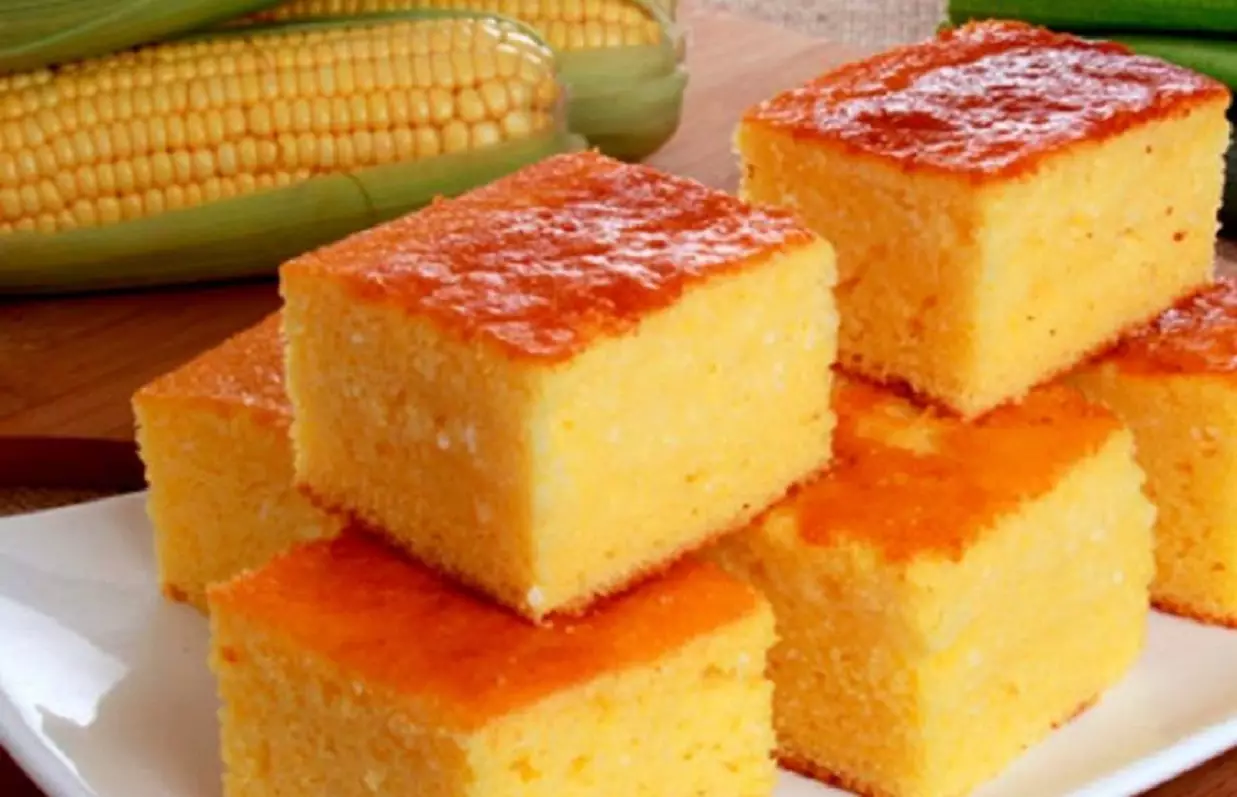 Quem gosta de receitas a base de milho, vai adorar este bolo de milho verde que é bem simples e fácil de fazer, e uma verdadeira delícia. Nesta sexta-feira, 25 de fevereiro, vamos explicar em detalhes, como fazer o preparado da receita. Continue lendo. - Reprodução: Pixabay