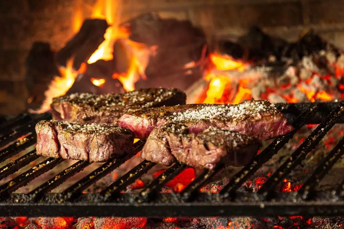 Churrasco expresso feito no forno - Reprodução Canva