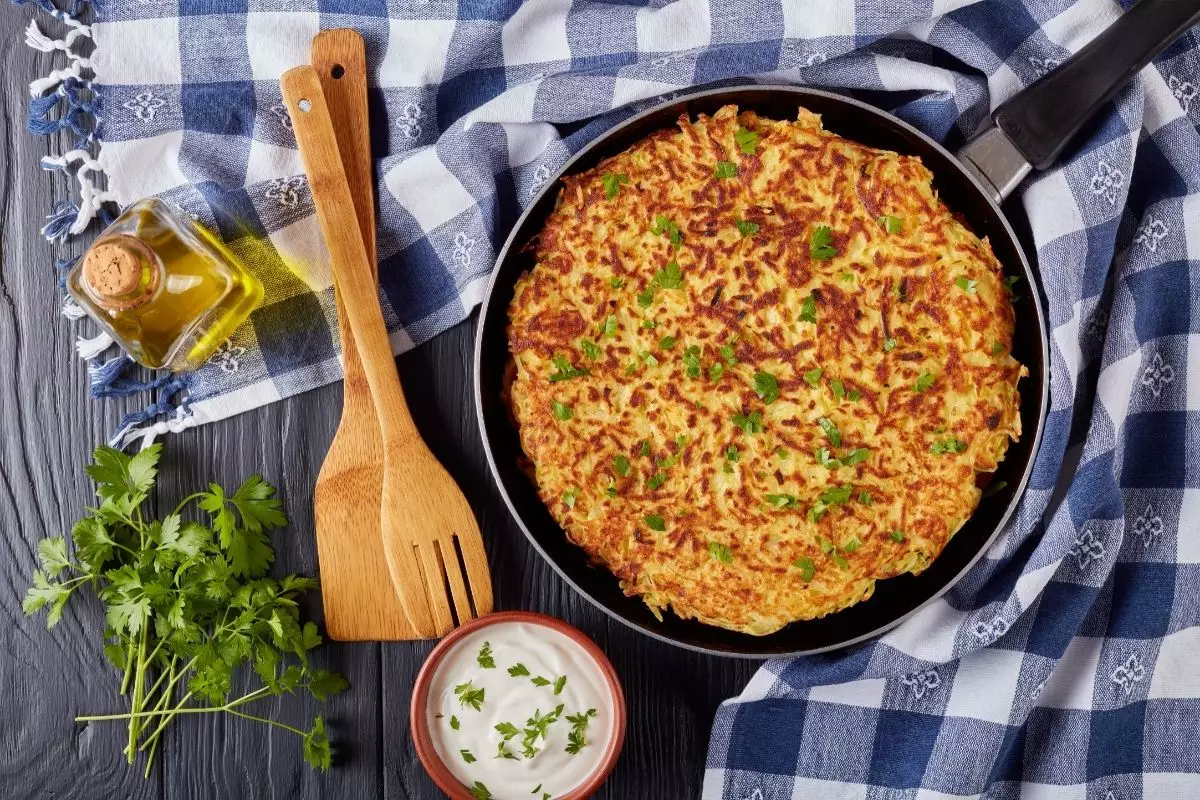 Cozinha em 20 minutos! Aprenda a fazer a famosa e deliciosa batata rosti - Reprodução Canva