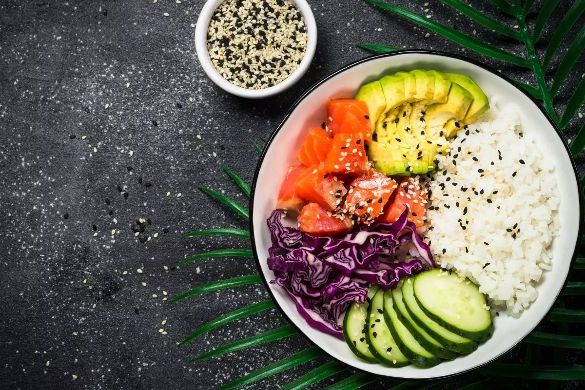 Poke de Salmão - Reprodução Canva