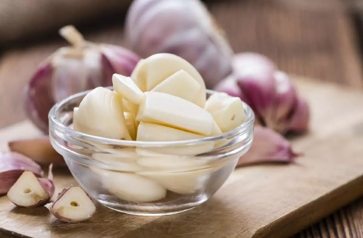 Tempero de alho caseiro (Foto: Canva/Reprodução)