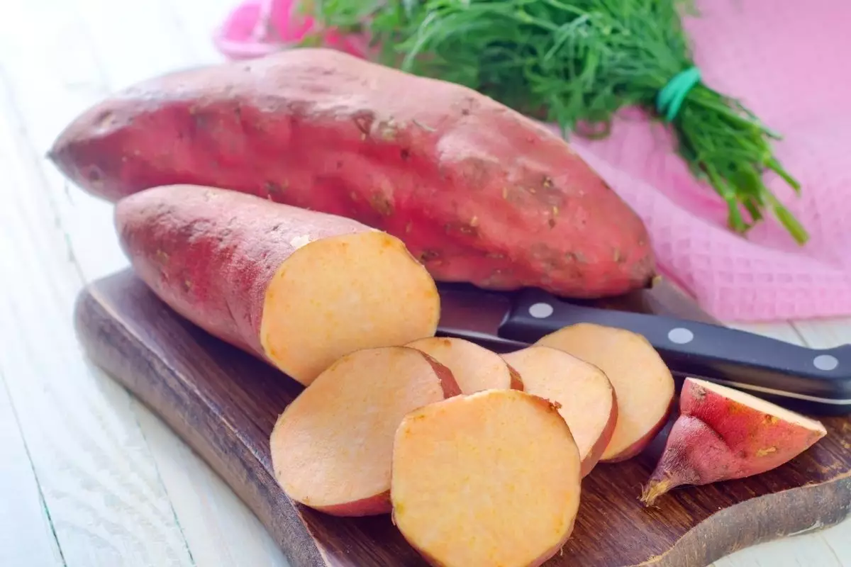Como fazer batata doce na Airfryer: essa receita fica sequinha e crocante