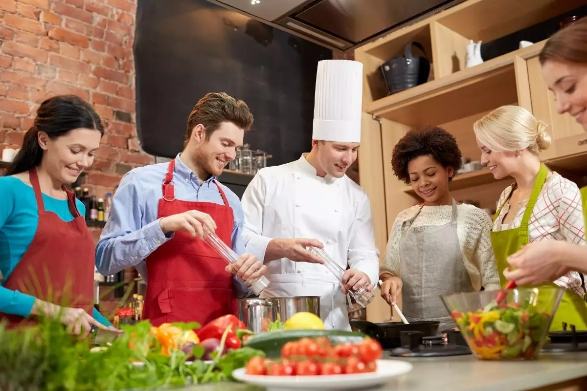 3 dicas práticas na cozinha facilite sua rotina com esses truques - Reprodução Canva