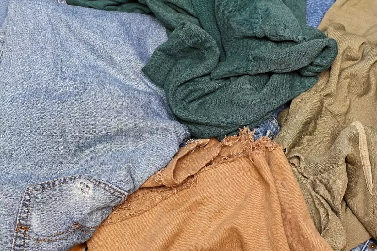 Vaso de tecido e cimento: transforme cortina e lençol velhos em obra de arte (Canva/Reprodução)